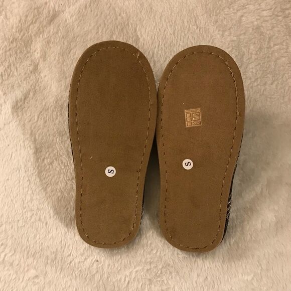 : : NEW Comfy Plaid Slippers : : - Picture 5 of 9